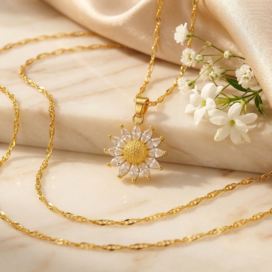 Solenne Bloom Necklace